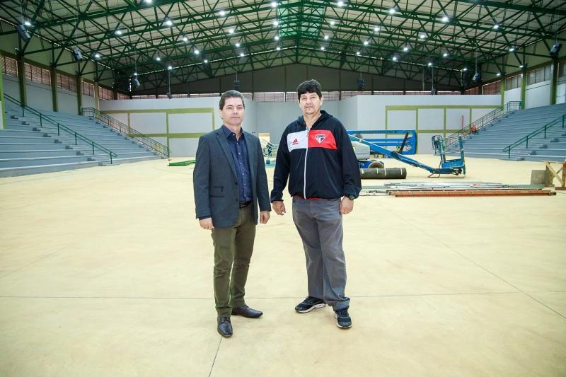 Prefeito Marcos Calderan realiza visita técnica ao Complexo Esportivo e Cultural e enaltece grandiosidade da obra.
