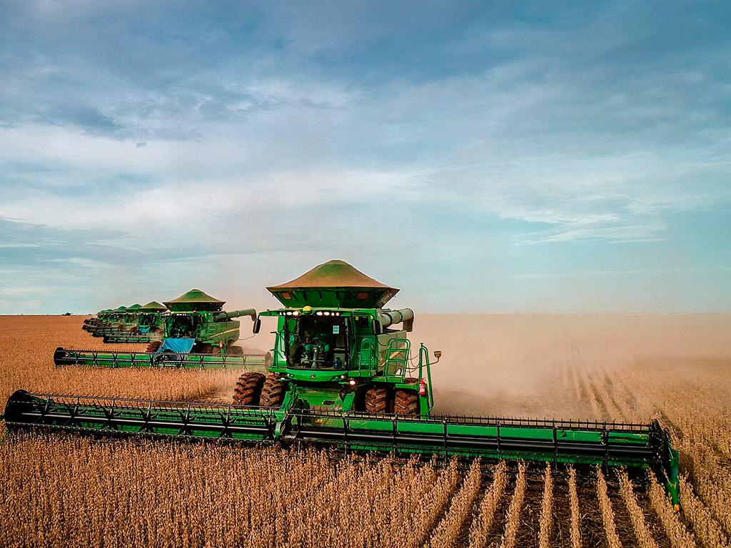 Comercialização de tratores e máquinas agrícolas tem projeção de crescimento em 17,7% em 2022