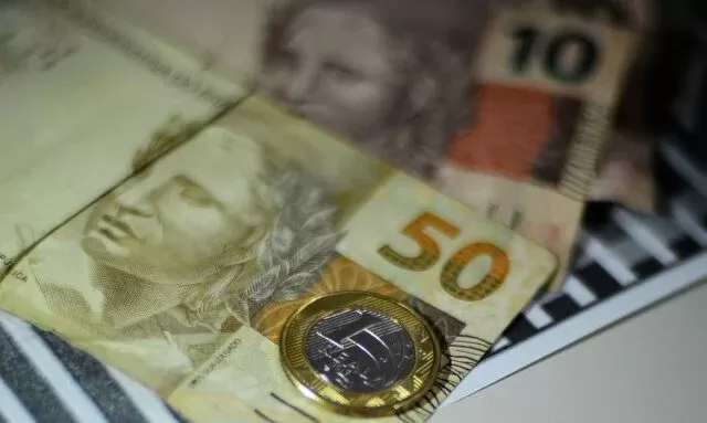 Mercado financeiro reduz previsão de inflação para 2022 e 2023