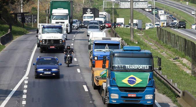 Setor de serviços cresce 1,1% em julho, terceira alta seguida