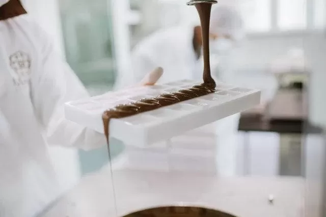 Marca brasileira anuncia recolhimento de chocolates por conter pedaços de vidro