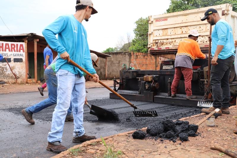 Prefeitura de Maracaju amplia trabalho de recapeamento de ruas para melhorar trafegabilidade do trânsito