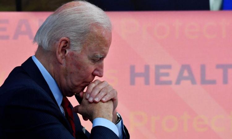 Biden fala com presidente da Polônia sobre explosão; Zelensky acusa a Rússia de ataque