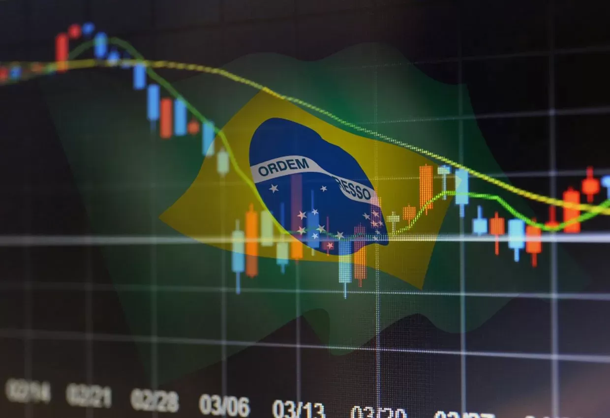 Ibovespa tem queda discreta confinado por indefinição fiscal