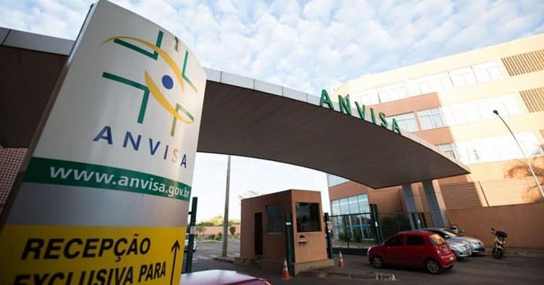 Anvisa aprova indicação de medicamento injetável contra a Covid-19