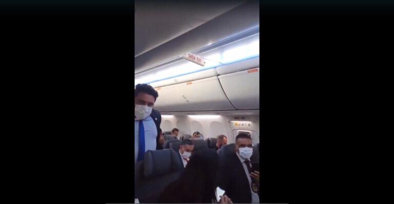 Barroso é confrontado por manifestante em avião