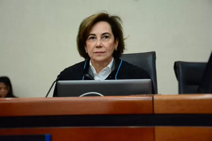 CNJ manda suspender perfis de desembargadora que apoiou manifestações