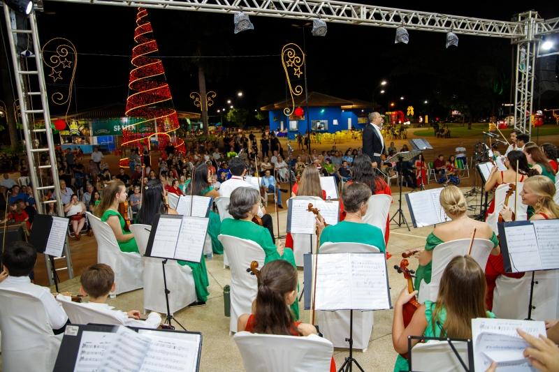 Com bom Público, Natal Vida & Luz é abrilhantado com “Pratas da Casa”, “Orquestra”, “Alunos da Fundação de Cultura” e “Conviver”