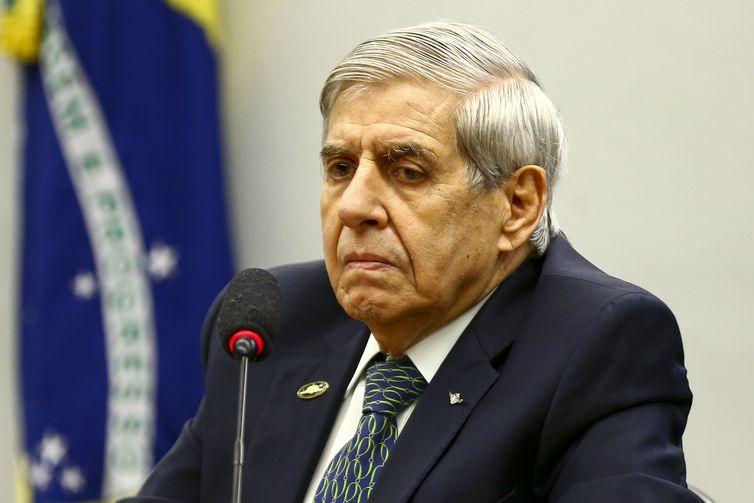 Heleno espera 