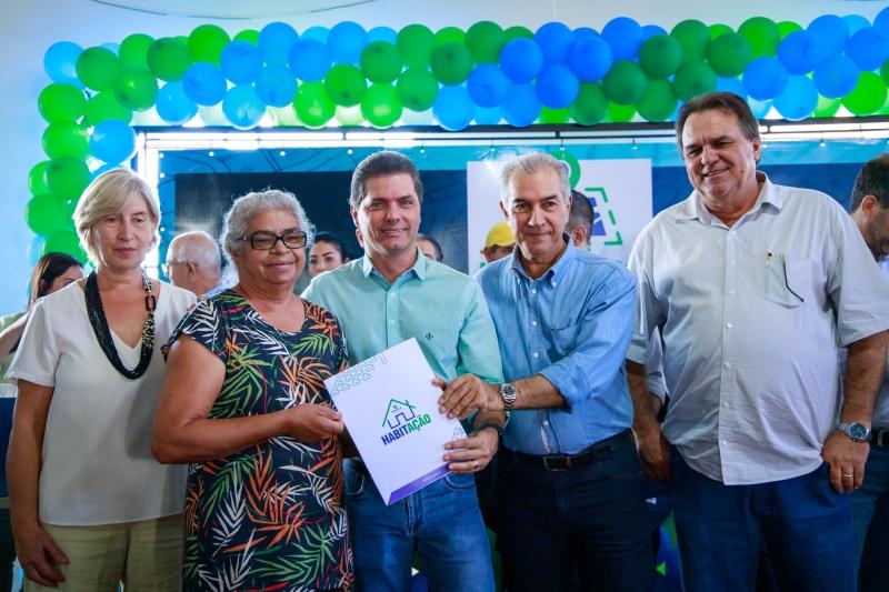 Parceria do Governo do Estado, Prefeitura e Câmara realiza o sonho de 144 famílias maracajuenses com “Lote Urbanizado”.