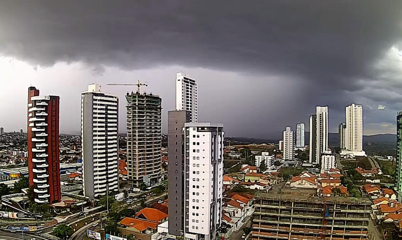 Sol predomina no Sul, mas ZCAS ainda provoca muita chuva no país