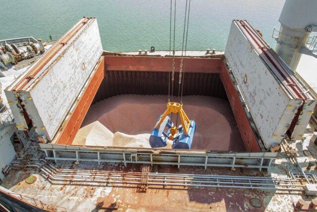 Entregas de fertilizantes caem 11% no acumulado de janeiro a outubro, aponta Anda