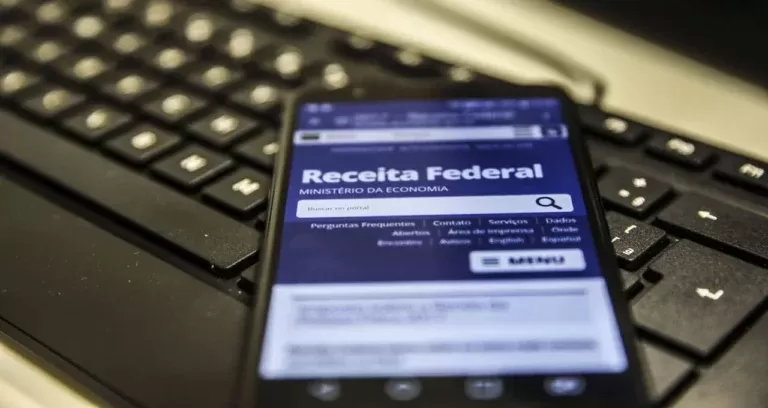Receita Federal: Programa do IR 2023 é antecipado para quinta