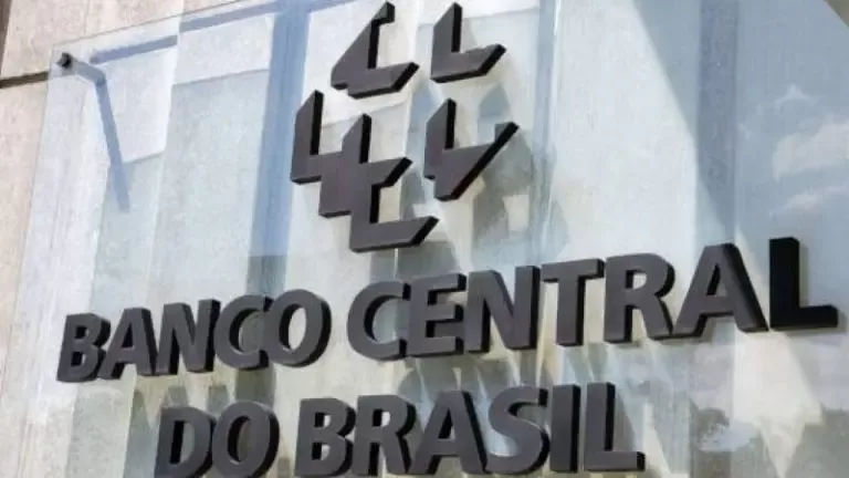 Mercado projeta inflação mais alta e menor crescimento até 2025