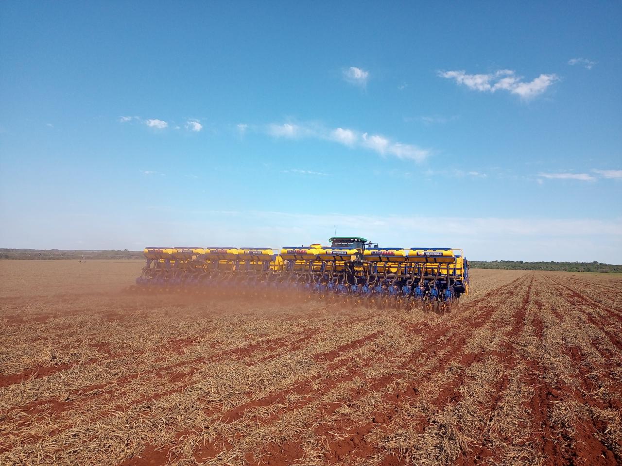 Com calor extremo, Famasul e Aprosoja/MS orientam sobre cuidados no campo
