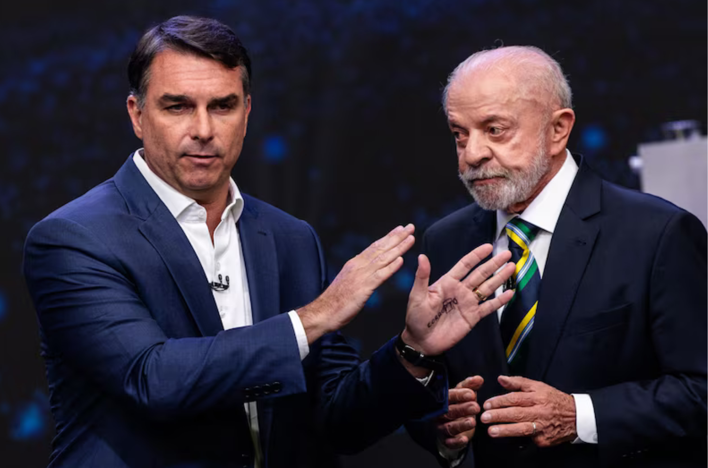 Flávio Bolsonaro aparece à frente de Lula e tem 52% dos votos válidos, aponta Real Time Big Data